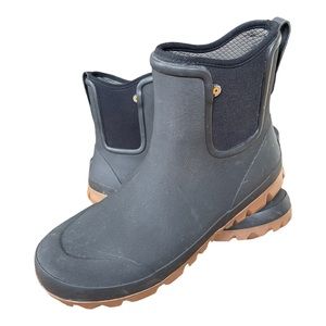 Bogs men winter boots size  US 12 model arcata chelsea dark gray / black color